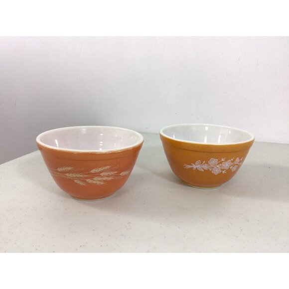Pyrex Vintage Autumn Harvest Wheat Nesting Bowls Set of 2 - Picture 3 of 8